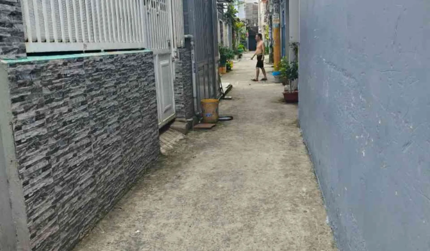Bán nhà riêng 2 tầng tại phường Tân Thới Hiệp, Hồ Chí Minh, hướng Đông Nam, diện tích 24 m2... Bán nhà riêng tại Tân Thới Hiệp, Hồ Chí Minh 01