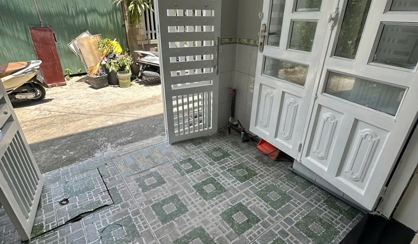 NHÀ 3 LẦU – HẺM XE HƠI THÔNG – PHÚ THUẬN – NHỈNH 5 TỶ... Bán nhà riêng tại Phú Thuận, Hồ Chí Minh 01