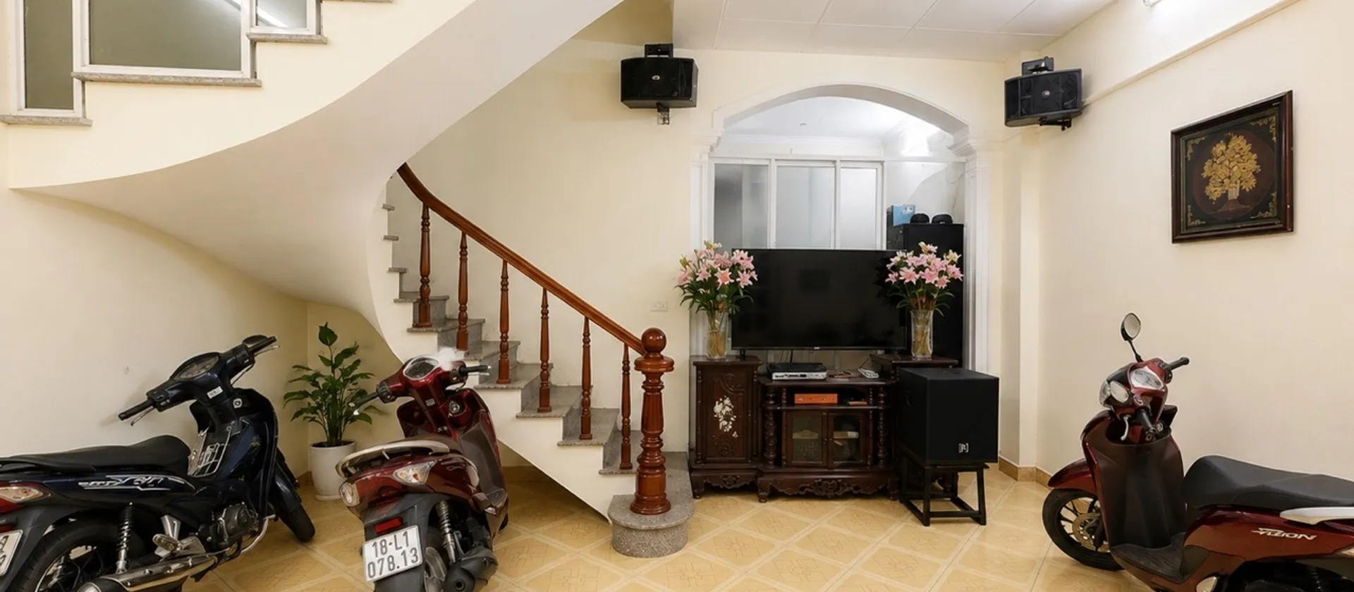 Bán nhà riêng 4 tầng tại Lạc Long Quân, diện tích 45m2, pháp lý rõ ràng... Bán nhà riêng tại Tây Hồ, Hà Nội 01