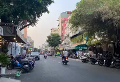 Nhà 5 tầng tiện nghi, 12 phòng thuê giá cao trung tâm Quận 10... Bán nhà riêng tại Diên Hồng, Hồ Chí Minh 01