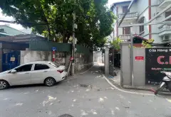 Nhà hiện đại 6 tầng ngay trung tâm phố Trạm, gần Aeon Mall Long Biên. DT 40m2 , chỉ 12 tỷ , TL.... Bán nhà riêng tại Bồ Đề, Hà Nội 03