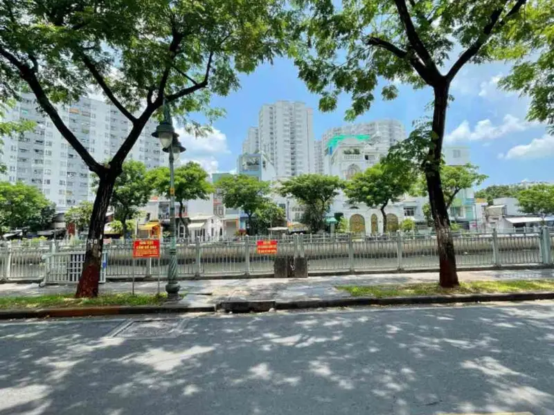 Nhà 2 tầng 17.4m2 gần trung tâm Quận 6, giá 2.3 tỷ... Bán nhà riêng tại Bình Tiên, Hồ Chí Minh 01