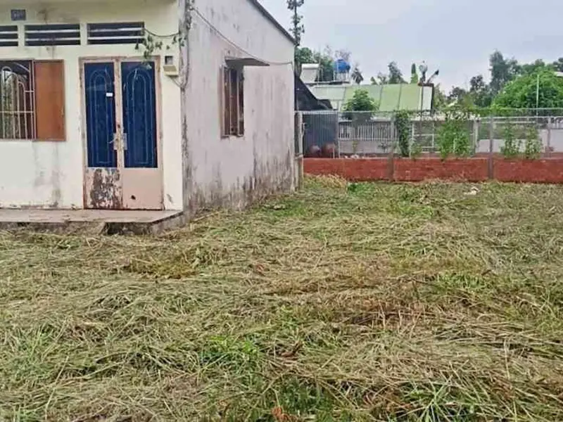 400m2 Đất và nhà cấp 4,

Vị trí: bên cạnh Dự án Vinhome Hóc Môn

300m2 đất Ở lâu dài và 100m2 vườn... Bán nhà mặt phố tại Xuân Thới Sơn, Hồ Chí Minh 01