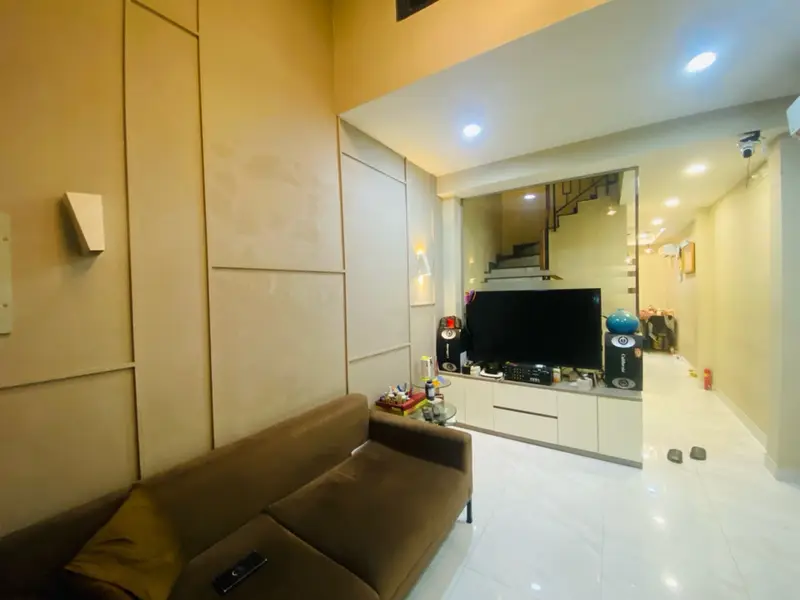 Bán nhà riêng 4 tầng tại Phường Cầu Ông Lãnh, Hồ Chí Minh hướng Đông Nam, phù hợp ở và kinh doanh... Bán nhà riêng tại Cầu Ông Lãnh, Hồ Chí Minh 01