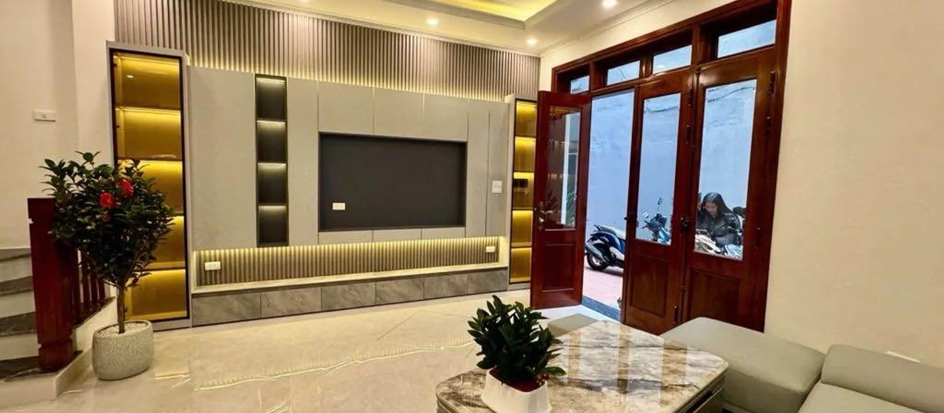 Nhà riêng 5 tầng có thang máy, mặt tiền 5m tại khu vực Ô Cách, Việt Hưng. Bán gấp!... Bán nhà riêng tại Việt Hưng, Hà Nội 01