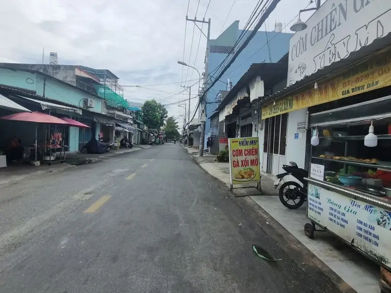 Bán nhà mặt phố phường Đông Hưng Thuận, quận 12, 4 tầng, mặt tiền 4.4m... Bán nhà mặt phố tại Đông Hưng Thuận, Hồ Chí Minh 01