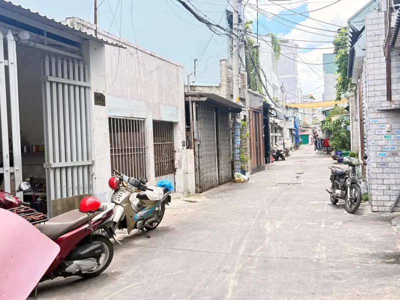 Bán nhà cấp 4 diện tích 65,5m² tại Song Hành, Quận 12 giá tốt chỉ hơn 5 tỷ... Bán nhà riêng tại Trung Mỹ Tây, Hồ Chí Minh 01