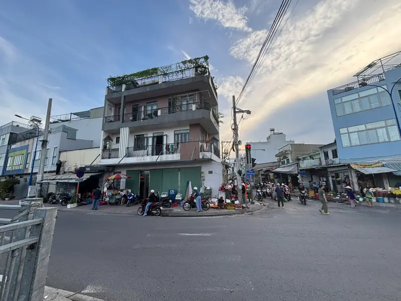 Nhà phố góc 4 tầng hót hòn họt khu Ấp Chiến Lược... Bán nhà mặt phố tại Bình Hưng Hòa, Hồ Chí Minh 01