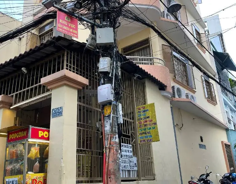 Căn góc 2 mặt tiền rộng rãi ở Tân Bình, sổ sẵn tiện về ở ngay... Bán owner_side tại Tân Hòa, Hồ Chí Minh 01