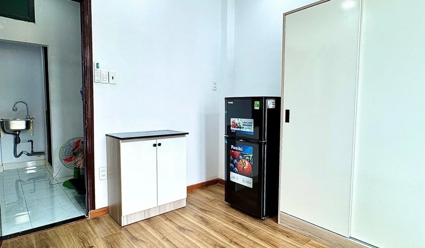 Bán nhà 4 tầng đúc bê tông tại Nhiêu Tứ, vị trí trung tâm, giá 6.3 tỷ... Bán nhà riêng tại Cầu Kiệu, Hồ Chí Minh 01