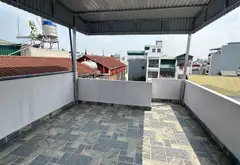 Bán nhà riêng 5 tầng tại phường Long Biên, Hà Nội với sân rộng và ô tô đỗ cổng... Bán nhà riêng tại Long Biên, Hà Nội 06