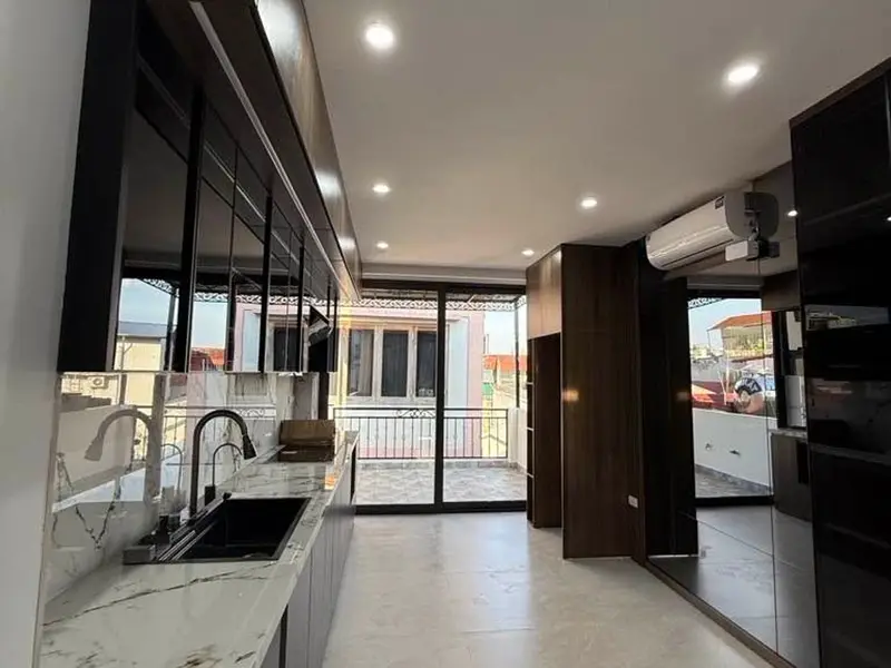 Nhà 6 tầng có thang máy, chuẩn sống sang xịn tại trung tâm... Bán nhà riêng tại Vĩnh Tuy, Hà Nội 01
