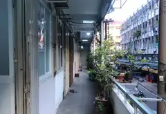 Chợ Hoa Đầm Sen kinh doanh ngày đêm.
P112... Bán căn hộ chung cư tại Hòa Bình, Hồ Chí Minh 04