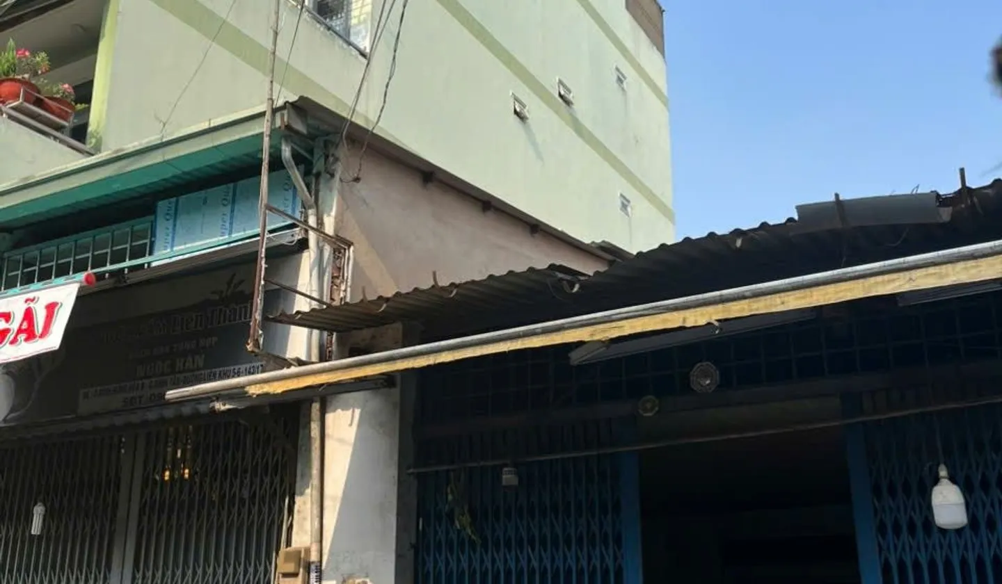 HÀNG HIẾM BÌNH TÂN MẶT TIỀN CHỢ KINH DOANH SẦM UẤT – NGANG 5.2M X 20M – GIÁ MỚI SẬP SÀN 5.99 TỶ... Bán nhà mặt phố tại Bình Tân, Hồ Chí Minh 01