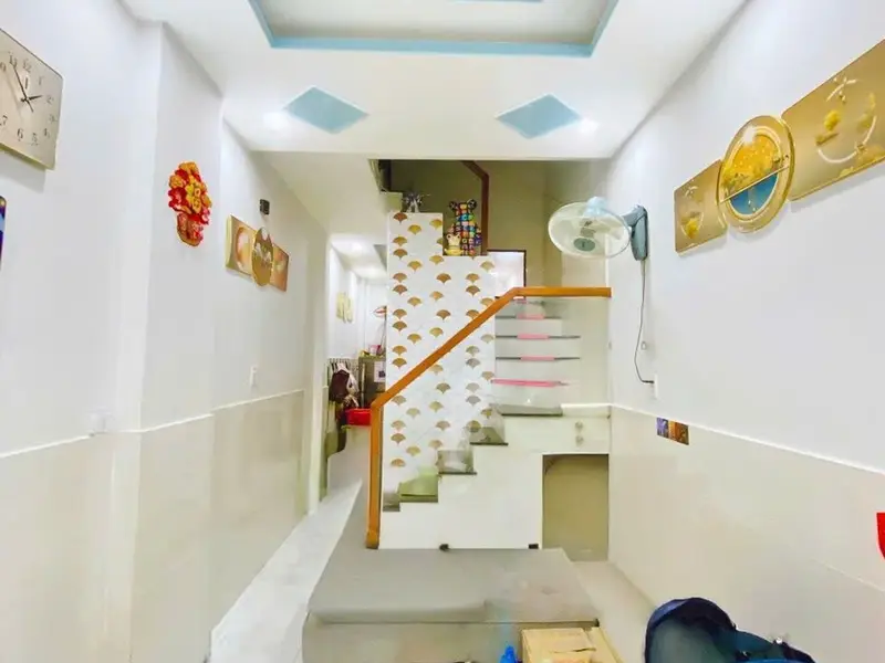 Bán nhà riêng 2 tầng tại phường Hòa Bình, Hồ Chí Minh, diện tích 25m² giá 3,3 tỷ đồng... Bán nhà riêng tại Hòa Bình, Hồ Chí Minh 01