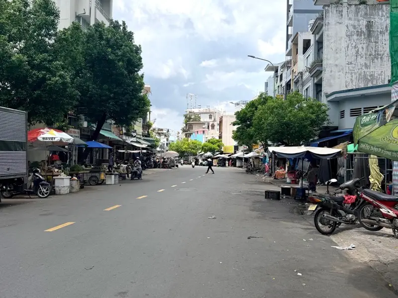 Bán nhà mặt phố Hoàng Hoa Thám, 7 tầng, diện tích sử dụng lớn, thuận tiện kinh doanh... Bán nhà mặt phố tại Bình Lợi Trung, Hồ Chí Minh 01