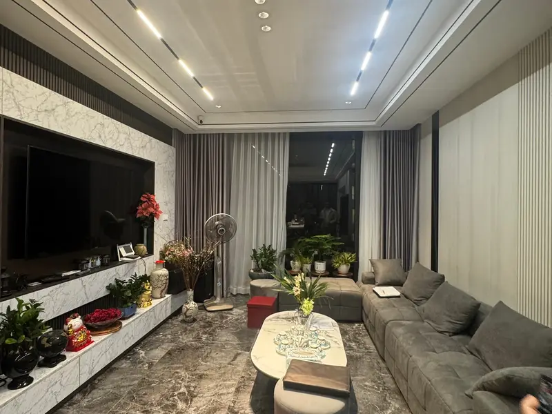 Bán gấp nhà 8 tầng thang máy, gara ô tô gần phố Nguyễn Văn Cừ... Bán nhà riêng tại Bồ Đề, Hà Nội 01