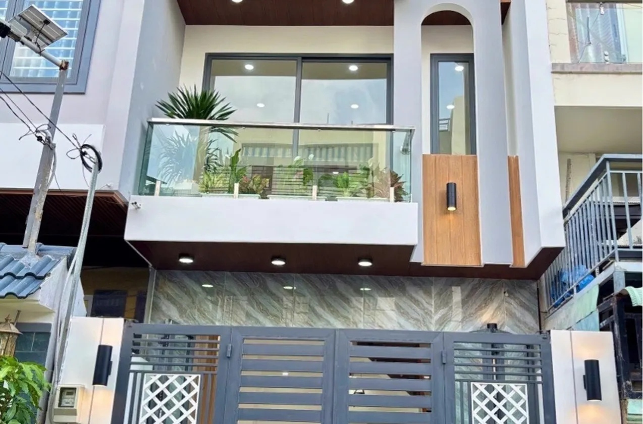 Cơ hội sở hữu nhà Trường Lưu 4 phòng ngủ giá tốt chỉ 5,3 tỷ... Bán nhà riêng tại Long Trường, Hồ Chí Minh 01