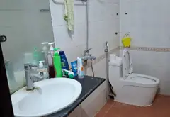 Nhà mặt ngõ rộng rãi, gần hồ với tiện nghi đầy đủ... Bán owner_side tại Long Biên, Hà Nội 06