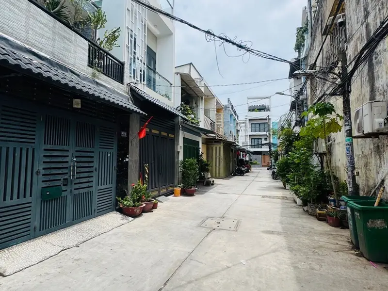 Bán nhà 4 tầng 4PN sát mặt tiền Bình Tân, hẻm xe tải quay đầu... Bán nhà riêng tại Bình Trị Đông, Hồ Chí Minh 01