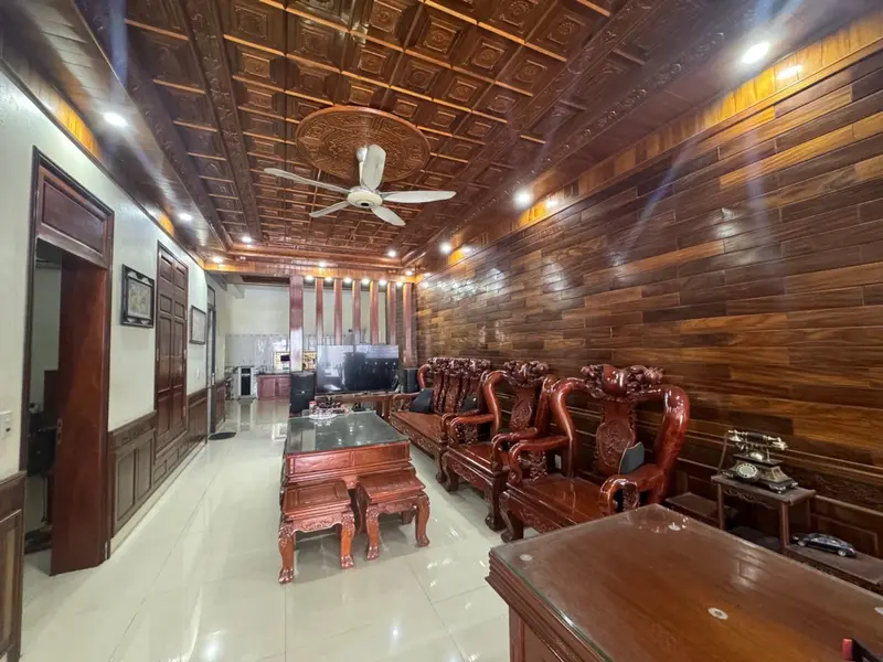 Nhà mặt phố vàng giữa trung tâm Thủy Nguyên, mặt tiền rộng mở đón đầu cơ hội kinh doanh... Bán nhà mặt phố tại Bạch Đằng, Hải Phòng 01