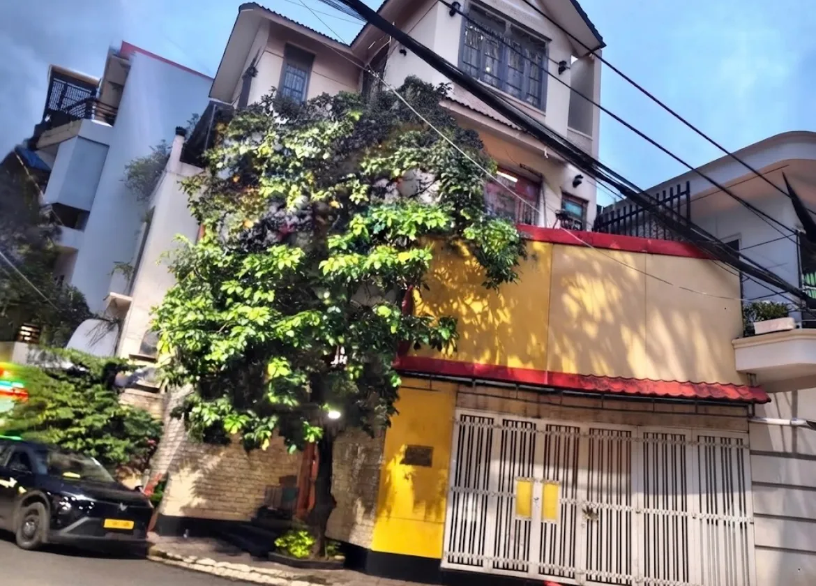 Nhà 4 tầng góc 2 mặt tiền kinh doanh Dĩ An, 70m2, giá 8.8 tỷ... Bán nhà mặt phố tại Dĩ An, Hồ Chí Minh 01