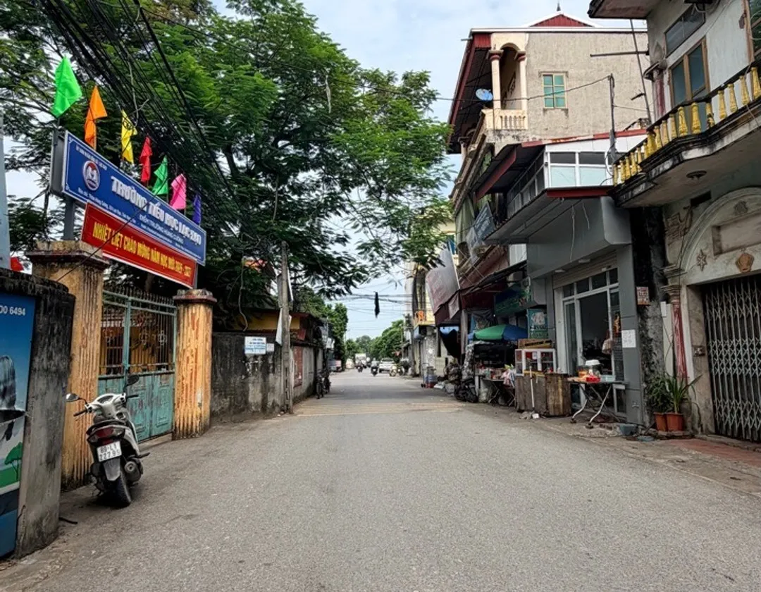 LẠC ĐẠO VĂN LÂM HƯNG YÊN DT84M ĐƯỜNG TRƯỚC MẶT 7M GIÒNG NGƯỜI ĐÔNG ĐÚC GIÁ ĐẸP LH; 0977 099 334... Bán nhà riêng tại Lạc Đạo, Hưng Yên 01