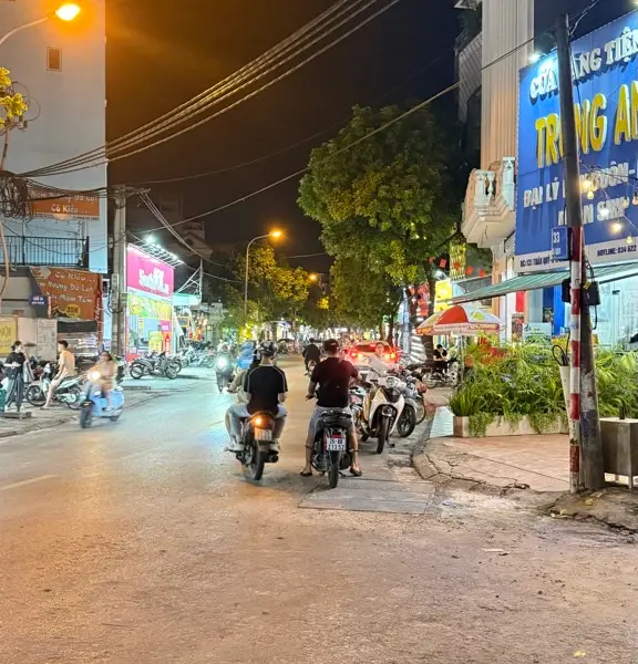 Nhà mặt ngõ Trâu Quỳ - Kinh doanh đỉnh, ô tô vào thoải mái... Bán nhà mặt phố tại Gia Lâm, Hà Nội 01