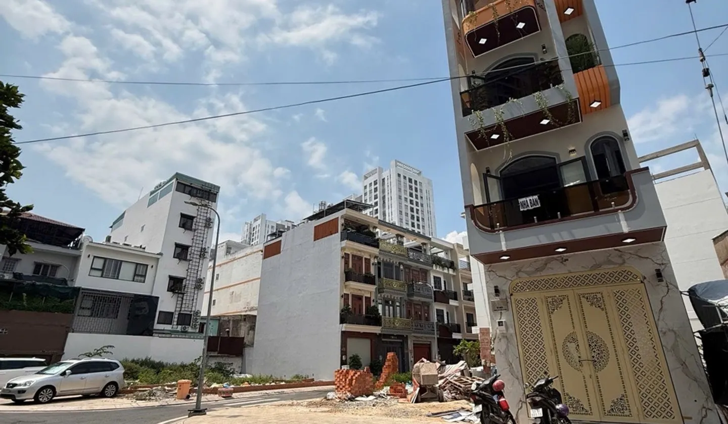 Nhà mặt phố hẻm ô tô rộng tại Tô Hiệu, Quận Tân Phú với 4 tầng hiện đại... Bán nhà mặt phố tại Phú Thạnh, Hồ Chí Minh 01