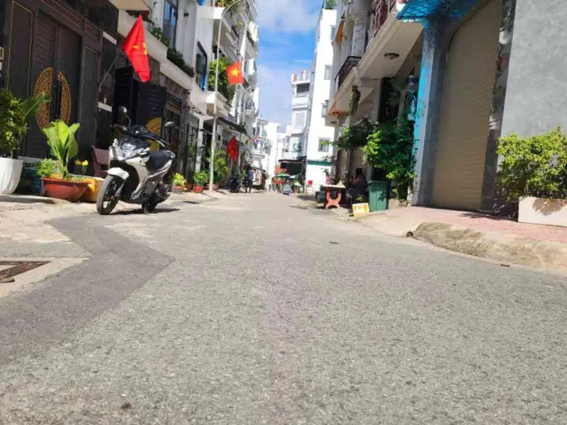 ☆ Diện tích đẹp: nở hậu - Ngang 5,35 m x Dài 9,86m | Chuẩn 51.2m²
☆ Kết cấu nhà: Trệt, 1 Lửng, 2lầu... Bán nhà riêng tại Bình Tân, Hồ Chí Minh 01