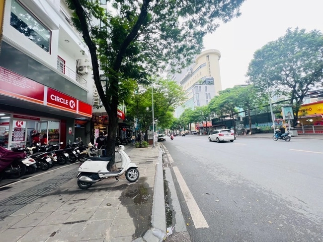 Bán nhà ngõ 16 phố Thái Hà, ngõ 3 gác tránh xe máy, căn góc, 31m2, MT5m, 8tỷ180tr tại Hà Nội 02