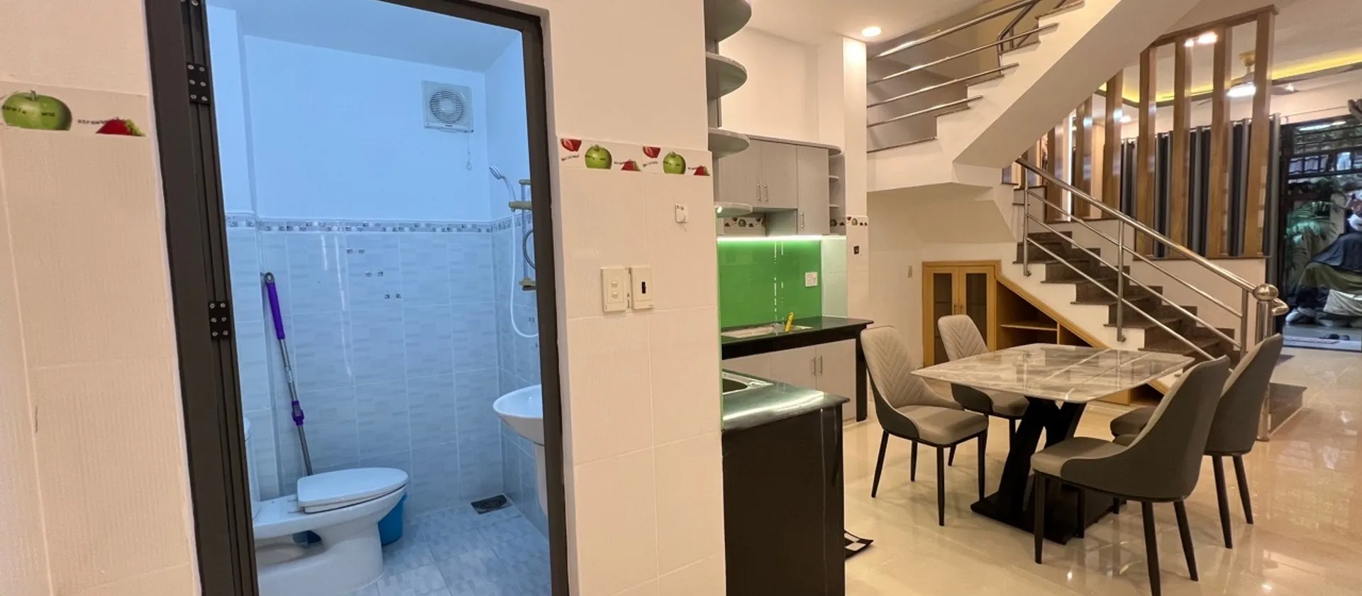 Nhà đẹp 3 tầng hẻm Âu Dương Lân, không gian sống lý tưởng... Bán nhà riêng tại Chánh Hưng, Hồ Chí Minh 01