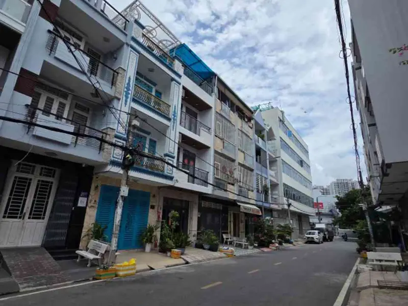 Nhanh tay sở hữu nhà mặt phố hiếm có view công viên Bình Phú... Bán nhà mặt phố tại Bình Phú, Hồ Chí Minh 01