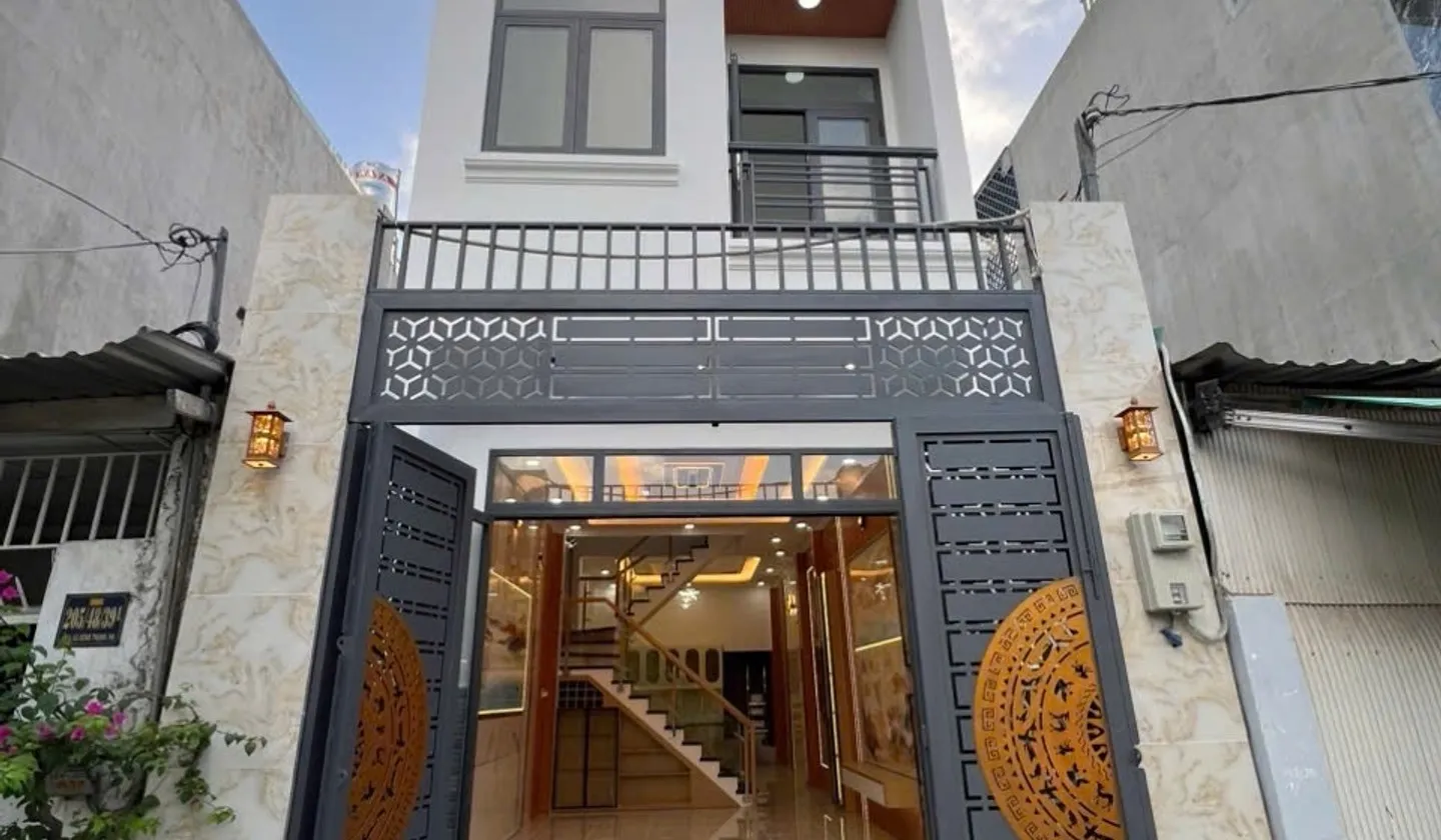 Nhà 2 tầng hẻm xe hơi Đông Thạnh, giá 4.2 tỷ thương lượng... Bán nhà riêng tại Đông Thạnh, Hồ Chí Minh 01