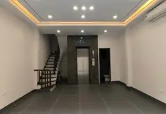 Nhà hiện đại 6 tầng ngay trung tâm phố Trạm, gần Aeon Mall Long Biên. DT 40m2 , chỉ 12 tỷ , TL.... Bán nhà riêng tại Bồ Đề, Hà Nội 07