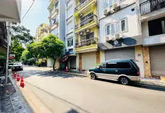 Nhà mặt ngõ ô tô tránh – vị trí vàng vòng xuyến Bưởi
Cách phố Lạc Long Quân & Võ Chí Công chỉ 30m... Bán nhà riêng tại Tây Hồ, Hà Nội 01