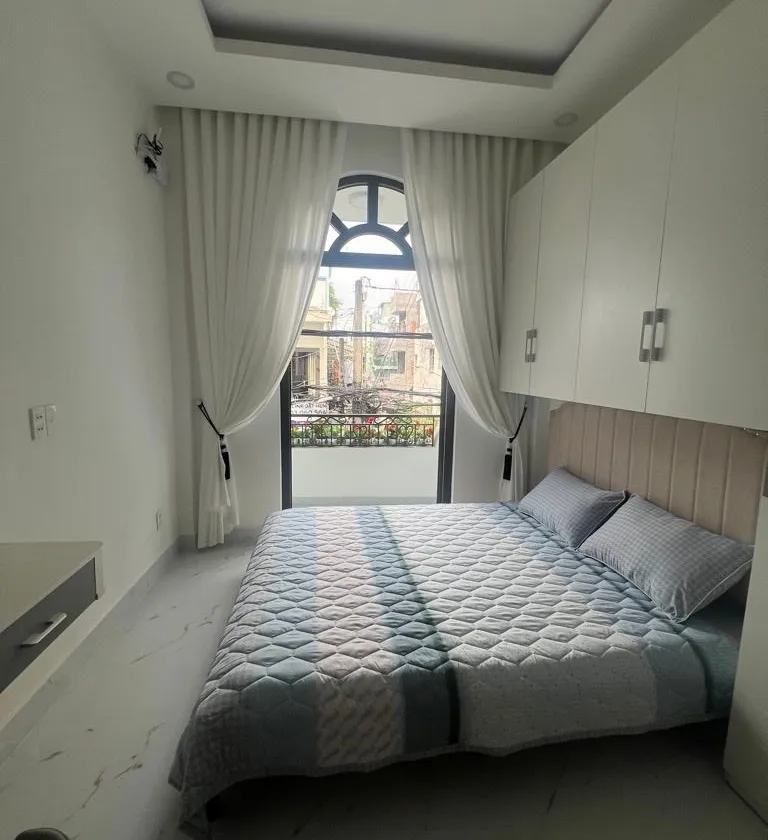 Bán nhà riêng 2 tầng, 2 phòng ngủ tại Cách Mạng Tháng 8, Quận 10... Bán nhà riêng tại Hòa Hưng, Hồ Chí Minh 01