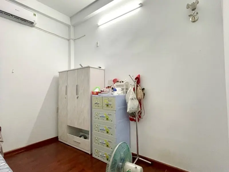 Bán nhà hiến giá rẻ mặt phố Đào Nguyên Phổ, phường Liên Chiểu, Đà Nẵng, 3 tầng, diện tích 75 m². 6... Bán nhà mặt phố tại Liên Chiểu, Đà Nẵng 01