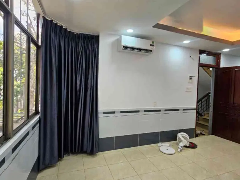 Hiện trạng: Phòng khách, bếp, 2 PN, 1WC, sân thượng. Dòng tiền ổn định 9tr/ tháng + Vị trí: Đối diệ... Bán căn hộ chung cư tại An Đông, Hồ Chí Minh 01