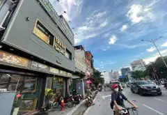 B. nhà mặt phố 2 mặt tiền tại Giải Phóng, diện tích 804m2, mt rộng 30m, vị trí Di sản, chào 425 tỷ... Bán nhà mặt phố tại Tương Mai, Hà Nội 03