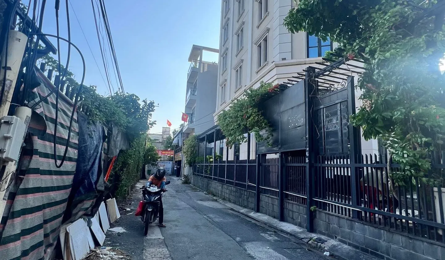 Nhà riêng 2 tầng mặt tiền 13m tại Tân Bình, giá 63 tỷ thương lượng... Bán nhà riêng tại Tân Sơn Hòa, Hồ Chí Minh 01
