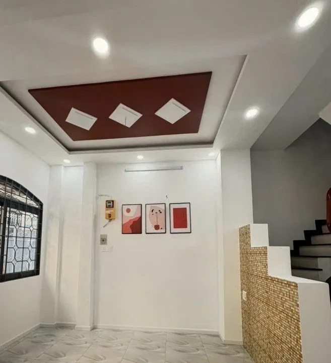 BÁN NHÀ QUẬN 10 | HXH | 3 TẦNG BTCT | NGANG 5M | 35M² | NHỈNH 7 TỶ... Bán nhà riêng tại Hòa Hưng, Hồ Chí Minh 01