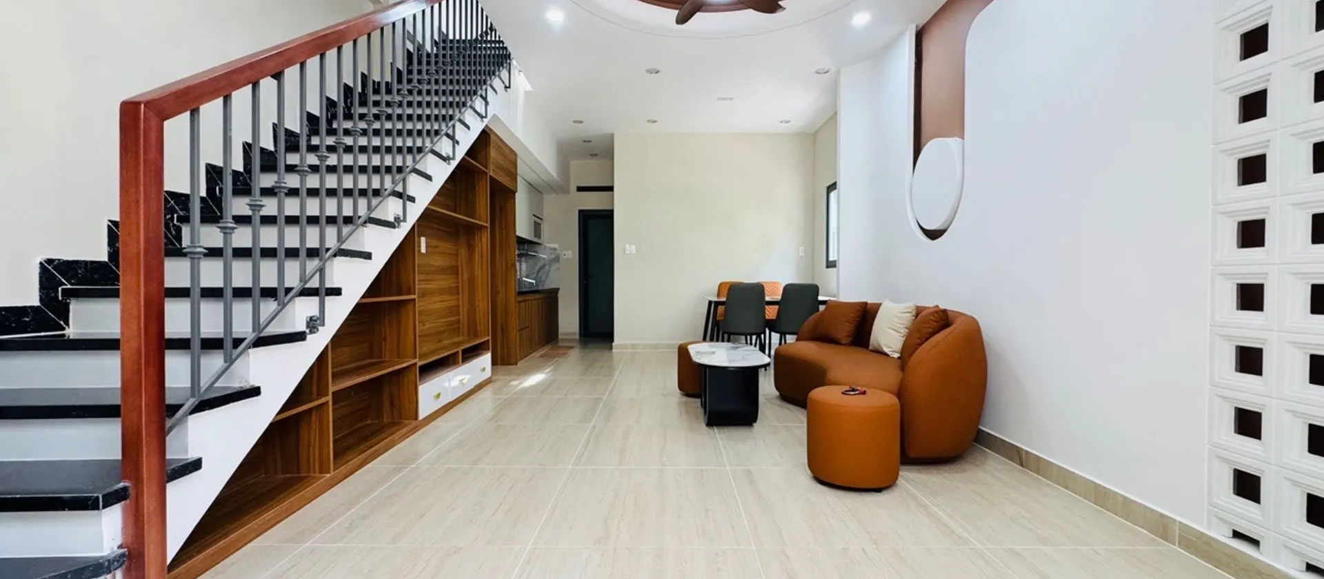 Bán nhà 2 tầng lô góc tại Thiên Phước, Tân Bình, gần Quận 10... Bán nhà riêng tại Tân Hòa, Hồ Chí Minh 01