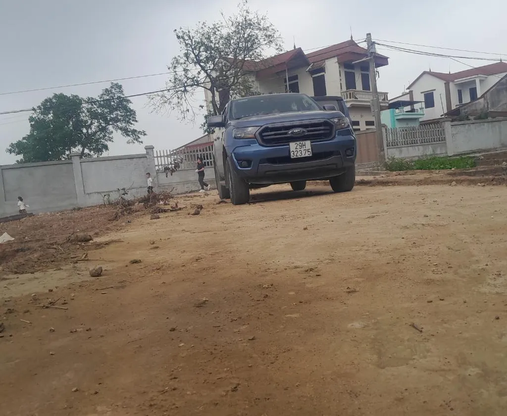 Bán đất mặt tiền 9.3m tại khu vực dân cư phát triển, tiềm năng tăng giá cao... Bán đất tại Sóc Sơn, Hà Nội 01