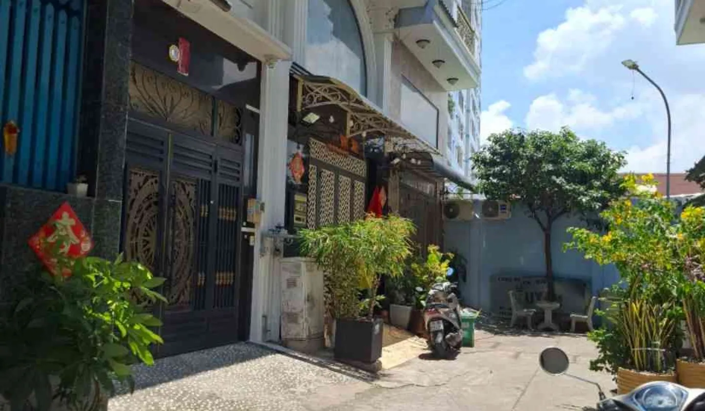 Bán nhà riêng 2 tầng tại khu vực có pháp lý rõ ràng, diện tích 32.7 m2... Bán nhà riêng tại Bình Trị Đông, Hồ Chí Minh 01