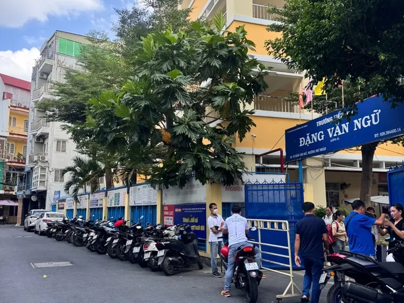 Toà nhà dịch vụ đẳng cấp trung tâm Quận Phú Nhuận, giá sốc giảm 300 triệu... Bán nhà riêng tại Phú Nhuận, Hồ Chí Minh 01