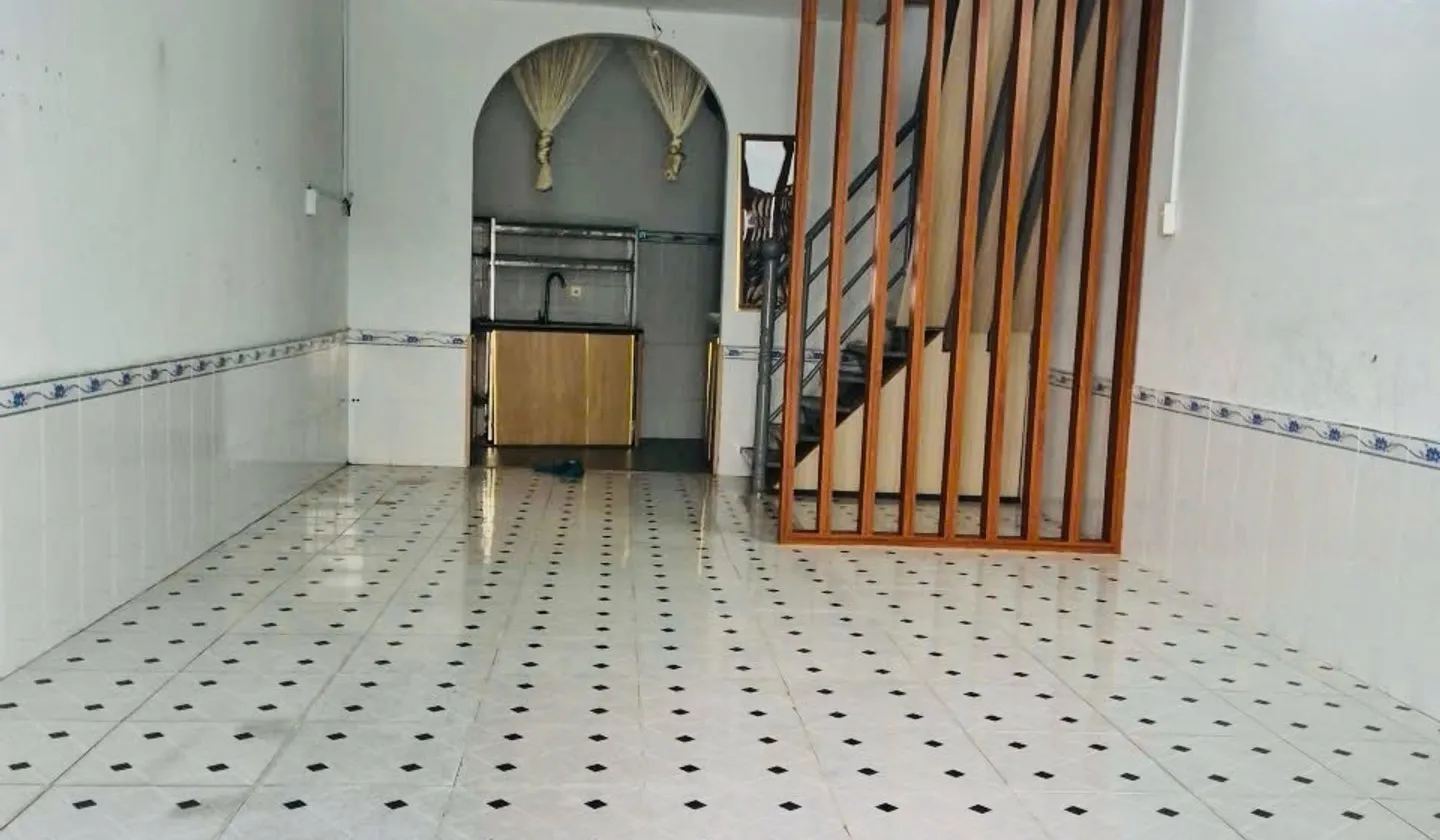 Bán gấp nhà Hóc Môn, đường xe tải, Tân Xuân, Trung Chánh, 2 tầng, 4x10m, nhỉnh 3 đồng.... Bán nhà riêng tại Bà Điểm, Hồ Chí Minh 01