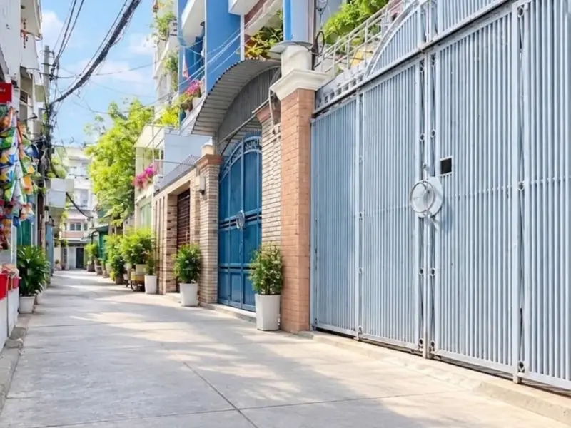 NHÀ ĐẸP VỪA ĐỦ, KHÔNG QUÁ LỚN, PHÙ HỢP GIA ĐÌNH TRẺ.... Bán nhà riêng tại Hòa Bình, Hồ Chí Minh 01