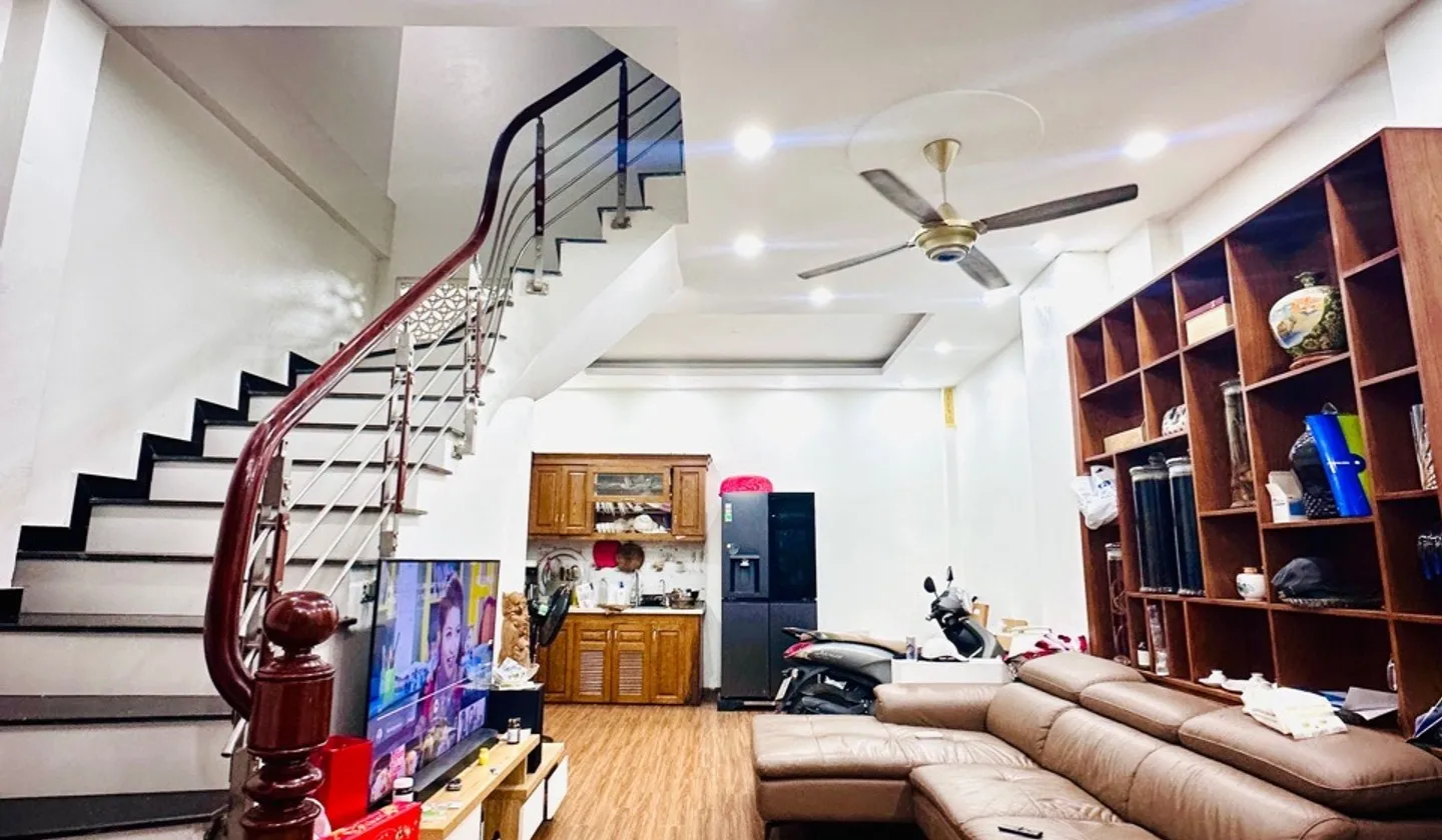 Nhà 3.5 tầng giá 6.2 tỷ tại Cổ Bi, gần hồ, ô tô tránh, vỉa hè rộng... Bán nhà riêng tại Gia Lâm, Hà Nội 01