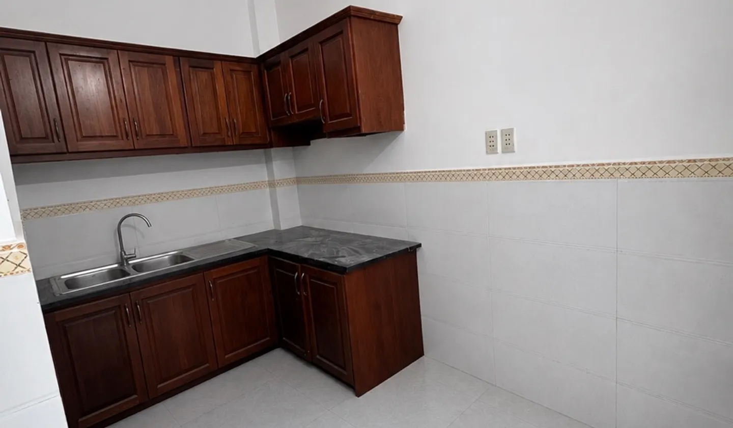 Nhà 2 tầng 2 PN diện tích 29m2 tại Quận 6 giá 3.8 tỷ... Bán nhà riêng tại Phú Lâm, Hồ Chí Minh 01